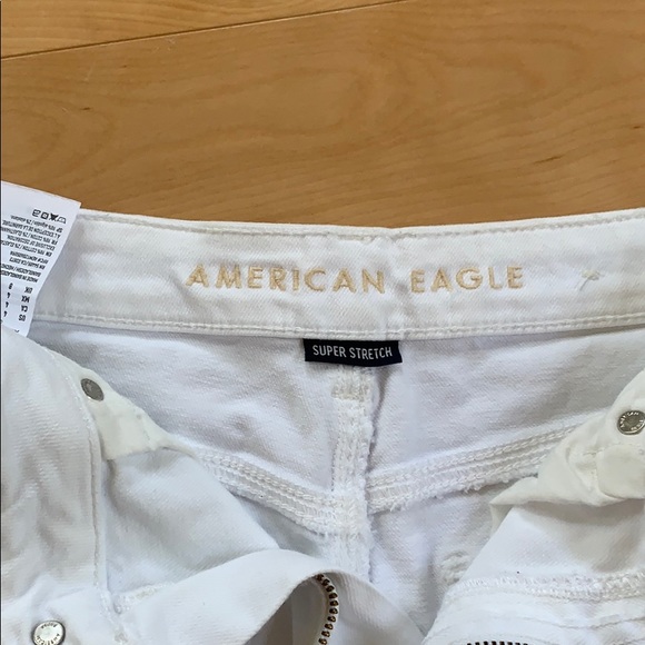 American Eagle Distressed Shorts - Picture 3 of 3